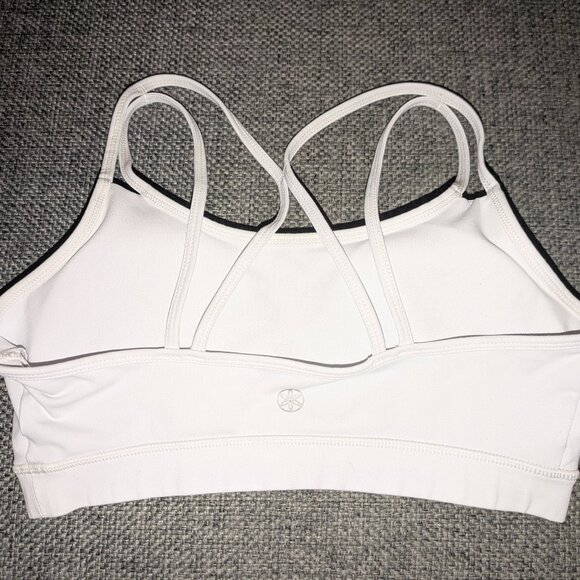 Gaiam Sports Bra - White - EUC - Medium - Picture 7 of 7